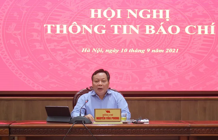 Phó Bí thư Thành ủy Hà Nội: Thành phố không thể giãn cách, phong tỏa mãi - Ảnh 1. Phó Bí thư Thành ủy Hà Nội: Thành phố không thể giãn cách, phong tỏa mãi - Ảnh 1.