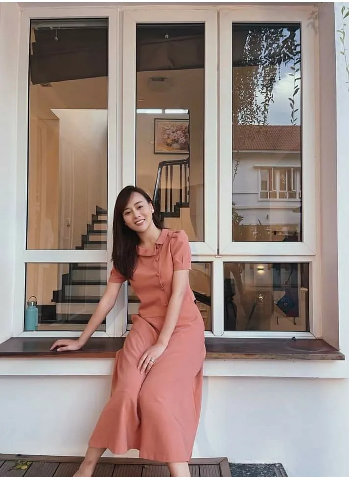 Hương vị tình thân: Thời trang một 9 một 10 của chị em dâu Nam - Thy - Ảnh 12. Hương vị tình thân: Thời trang một 9 một 10 của chị em dâu Nam - Thy - Ảnh 12.