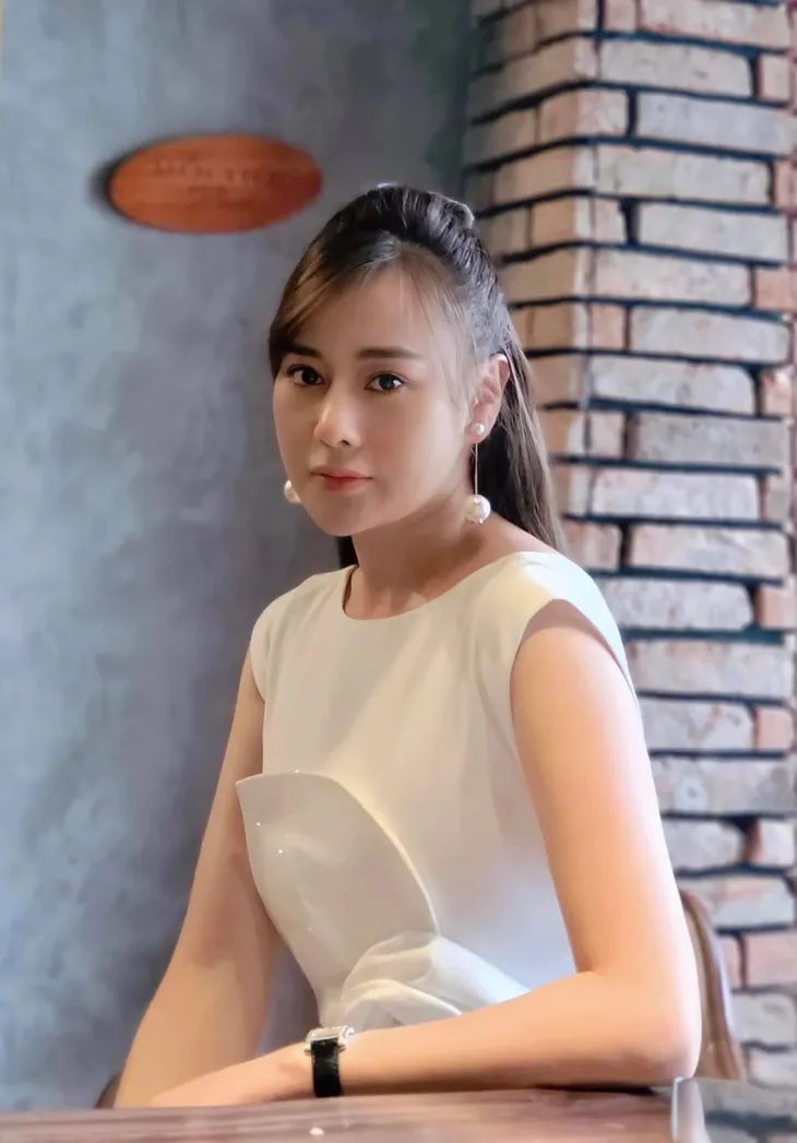 Hương vị tình thân: Thời trang một 9 một 10 của chị em dâu Nam - Thy - Ảnh 10. Hương vị tình thân: Thời trang một 9 một 10 của chị em dâu Nam - Thy - Ảnh 10.