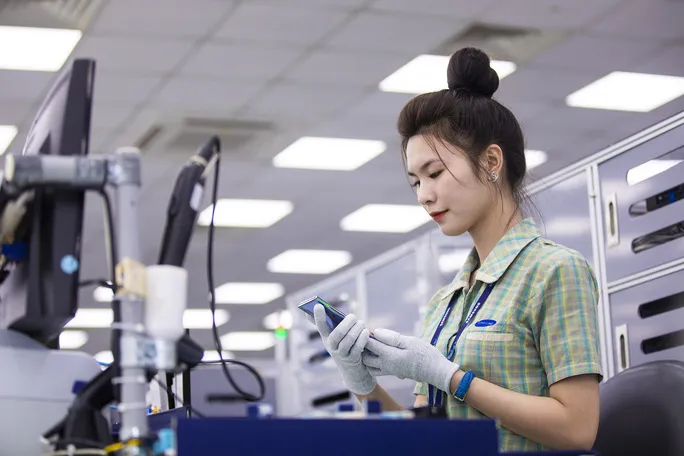 Samsung, LG tuyển dụng hàng nghìn nhân sự ở Việt Nam - Ảnh 1. Samsung, LG tuyển dụng hàng nghìn nhân sự ở Việt Nam - Ảnh 1.