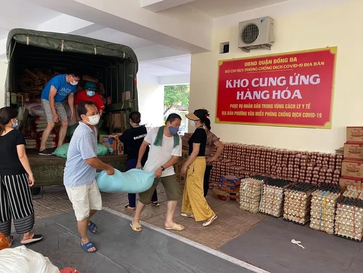 Dỡ bỏ phong tỏa, phường Văn Miếu vẫn thực hiện nghiêm công tác phòng dịch - Ảnh 9. Dỡ bỏ phong tỏa, phường Văn Miếu vẫn thực hiện nghiêm công tác phòng dịch - Ảnh 9.