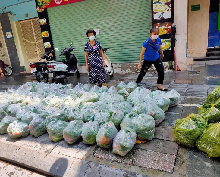 Dỡ bỏ phong tỏa, phường Văn Miếu vẫn thực hiện nghiêm công tác phòng dịch - Ảnh 12. Dỡ bỏ phong tỏa, phường Văn Miếu vẫn thực hiện nghiêm công tác phòng dịch - Ảnh 12.