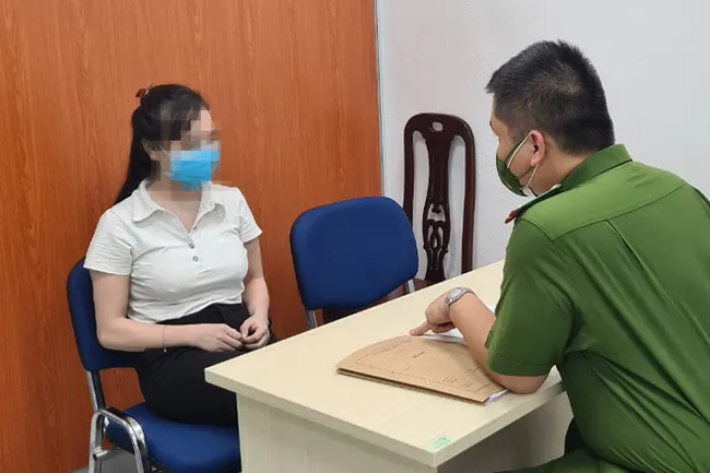 Hà Nội truy quét tệ nạn mại dâm giữa mùa dịch - Ảnh 1. Hà Nội truy quét tệ nạn mại dâm giữa mùa dịch - Ảnh 1.