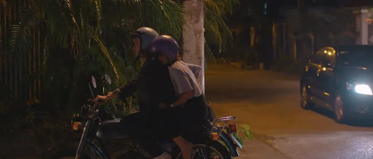 11 tháng 5 ngày - Tập 21: Nhi khoái chí khi suýt hôn Đăng, “đằng trai” lại run lẩy bẩy - Ảnh 6. 11 tháng 5 ngày - Tập 21: Nhi khoái chí khi suýt hôn Đăng, “đằng trai” lại run lẩy bẩy - Ảnh 6.