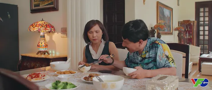 11 tháng 5 ngày: Cậu Tiến tung chiêu tán tỉnh khiến cô Hoan giúp việc lịm tim - Ảnh 7. 11 tháng 5 ngày: Cậu Tiến tung chiêu tán tỉnh khiến cô Hoan giúp việc lịm tim - Ảnh 7.