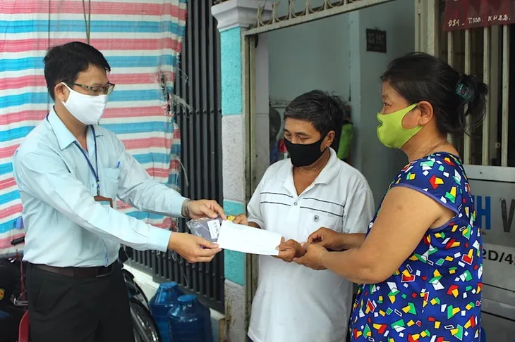 TP Hồ Chí Minh dự chi gần 10.000 tỷ đồng hỗ trợ đợt 3 - Ảnh 1. TP Hồ Chí Minh dự chi gần 10.000 tỷ đồng hỗ trợ đợt 3 - Ảnh 1.