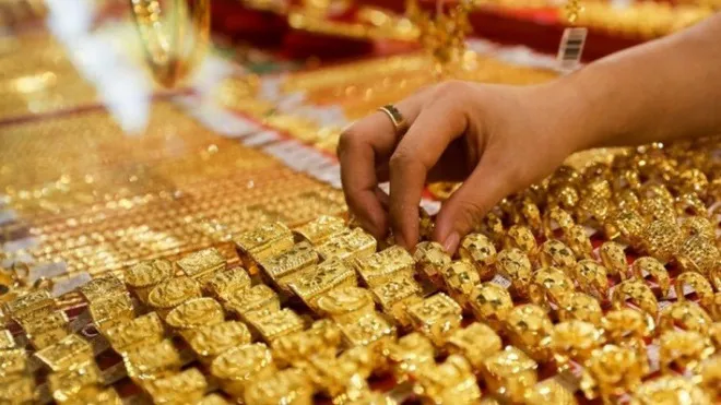 Giá vàng thế giới trượt khỏi mốc 1.800 USD/ounce - Ảnh 2. Giá vàng thế giới trượt khỏi mốc 1.800 USD/ounce - Ảnh 2.