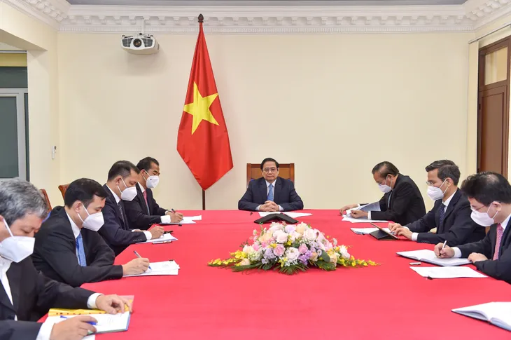 Thủ tướng đề nghị Cộng hòa Áo hỗ trợ, hợp tác về vaccine và thuốc điều trị COVID-19 - Ảnh 1. Thủ tướng đề nghị Cộng hòa Áo hỗ trợ, hợp tác về vaccine và thuốc điều trị COVID-19 - Ảnh 1.