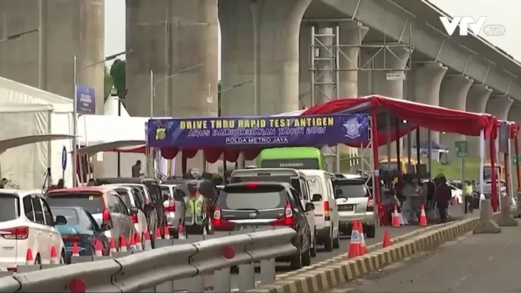 Nhiều quốc gia lên kế hoạch mở cửa trở lại sau thời gian dài phong tỏa - Ảnh 1. Nhiều quốc gia lên kế hoạch mở cửa trở lại sau thời gian dài phong tỏa - Ảnh 1.
