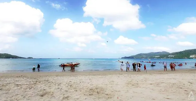 Phuket đón khách nước ngoài trở lại, không cần cách ly - Ảnh 1. Phuket đón khách nước ngoài trở lại, không cần cách ly - Ảnh 1.