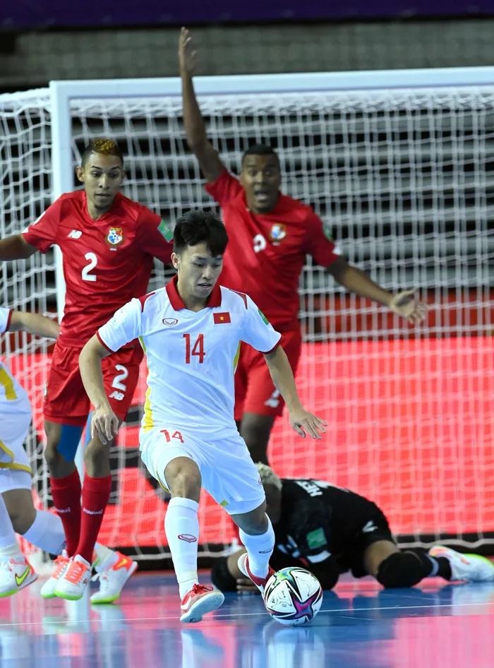 Cầu thủ vượt qua 3 cầu thủ Panama ghi bàn cho ĐT futsal Việt Nam là ai? - Ảnh 2. Cầu thủ vượt qua 3 cầu thủ Panama ghi bàn cho ĐT futsal Việt Nam là ai? - Ảnh 2.