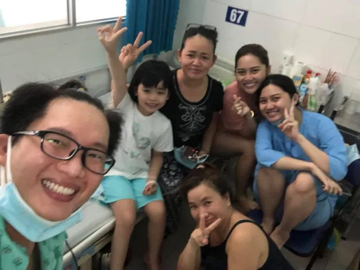 21h20 ngày mai (18/9), VTV1: Phim tài liệu Lựa chọn của tôi - Khi tình thương chiến thắng nỗi sợ - Ảnh 3. 21h20 ngày mai (18/9), VTV1: Phim tài liệu Lựa chọn của tôi - Khi tình thương chiến thắng nỗi sợ - Ảnh 3.