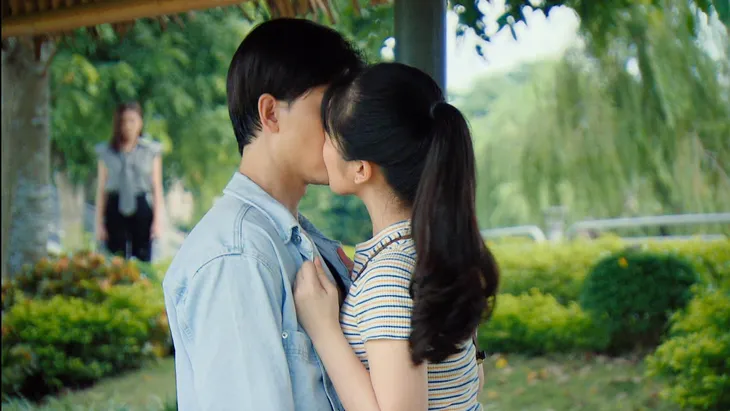 Hương vị tình thân: Cuộc chạm trán lịch sử, bà Sa lập mưu tố Nam là con kẻ giết người? - Ảnh 8. Hương vị tình thân: Cuộc chạm trán lịch sử, bà Sa lập mưu tố Nam là con kẻ giết người? - Ảnh 8.