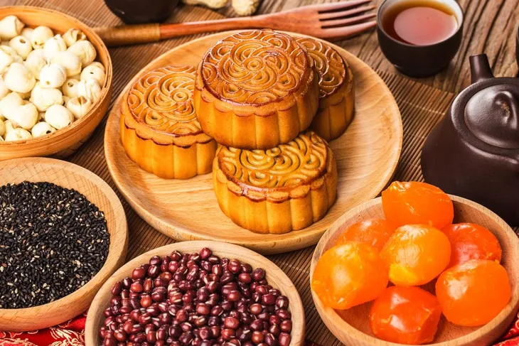 Bạn biết gì về chiếc bánh Trung thu và muôn vẻ Tết Trung thu khắp thế giới? - Ảnh 1. Bạn biết gì về chiếc bánh Trung thu và muôn vẻ Tết Trung thu khắp thế giới? - Ảnh 1.