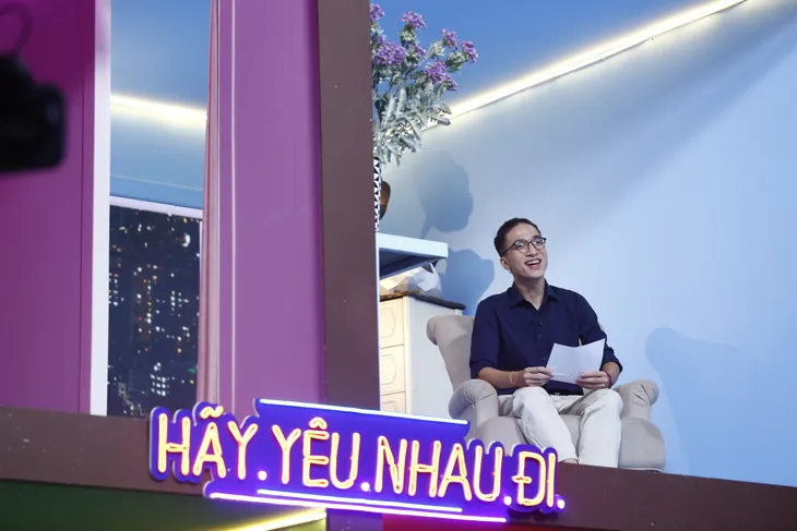 Hãy yêu nhau đi: Chàng trai không chấp nhận yêu xa gặp cô gái yếu đuối nhưng ngọt ngào - Ảnh 1. Hãy yêu nhau đi: Chàng trai không chấp nhận yêu xa gặp cô gái yếu đuối nhưng ngọt ngào - Ảnh 1.