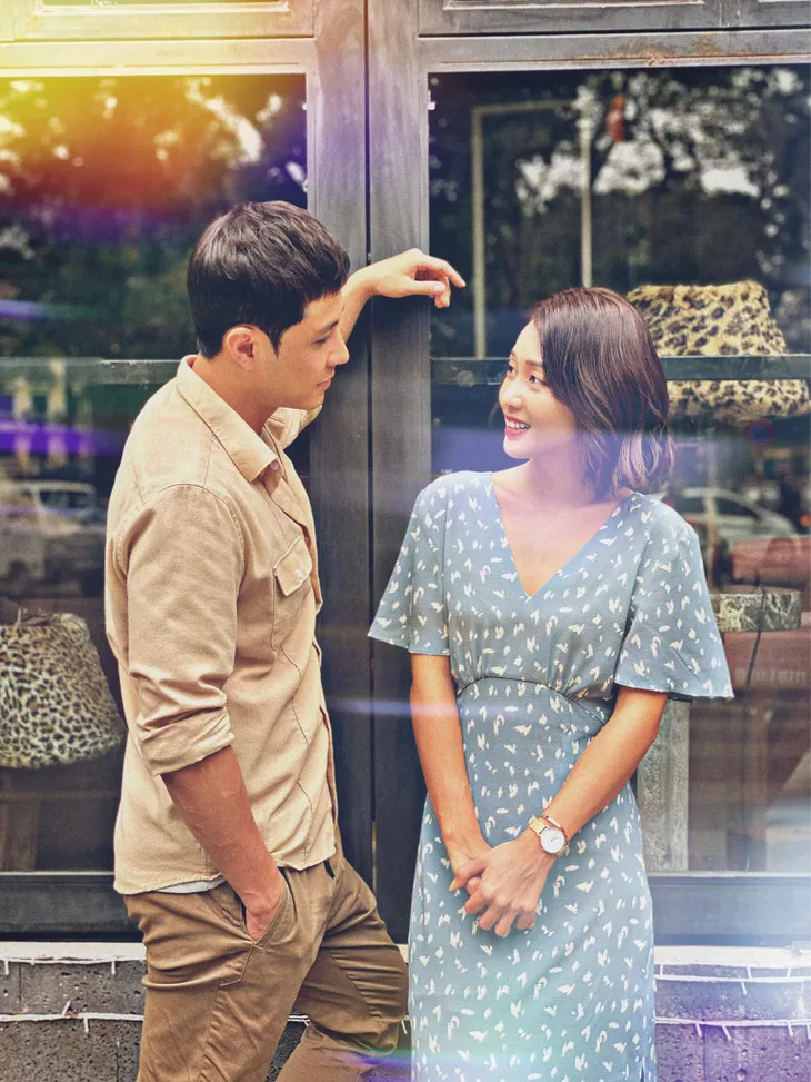 11 tháng 5 ngày: Thanh Sơn - Khả Ngân ngọt ngào từ trên phim đến hậu trường - Ảnh 1. 11 tháng 5 ngày: Thanh Sơn - Khả Ngân ngọt ngào từ trên phim đến hậu trường - Ảnh 1.
