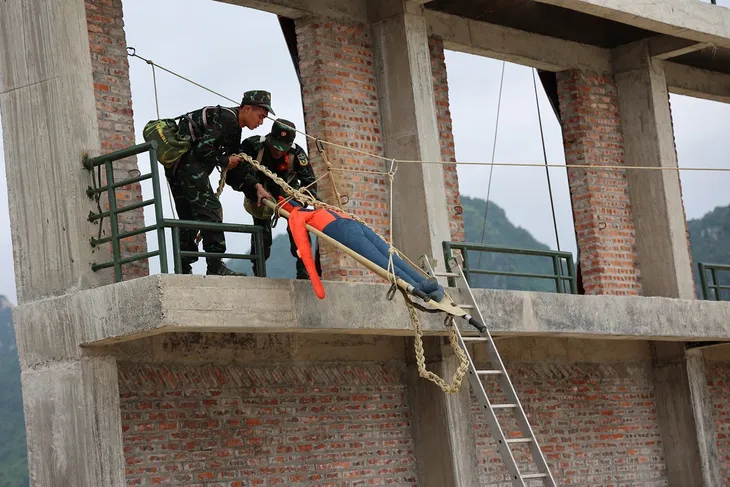 Army Games 2021: ĐT Việt Nam 1 về đích thứ 3 Chặng 2 của Vùng tai nạn - Ảnh 4. Army Games 2021: ĐT Việt Nam 1 về đích thứ 3 Chặng 2 của Vùng tai nạn - Ảnh 4.