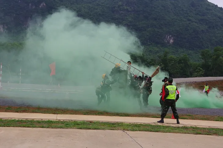 Army Games 2021: ĐT Việt Nam 1 về đích thứ 3 Chặng 2 của Vùng tai nạn - Ảnh 3. Army Games 2021: ĐT Việt Nam 1 về đích thứ 3 Chặng 2 của Vùng tai nạn - Ảnh 3.