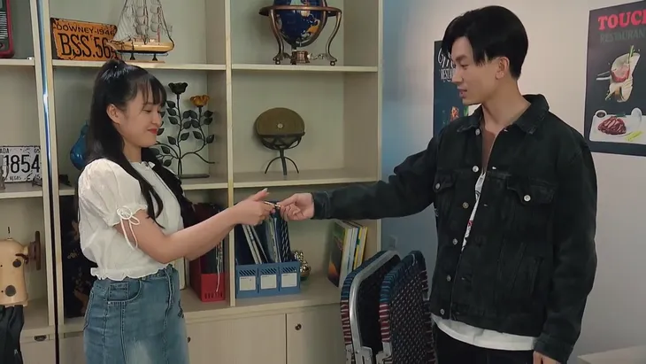 Hương vị tình thân phần 2 - Tập 27: Mải hùa theo mẹ chồng chèn ép Nam, Thy không hay biết trà xanh muốn cướp chồng - Ảnh 5. Hương vị tình thân phần 2 - Tập 27: Mải hùa theo mẹ chồng chèn ép Nam, Thy không hay biết trà xanh muốn cướp chồng - Ảnh 5.