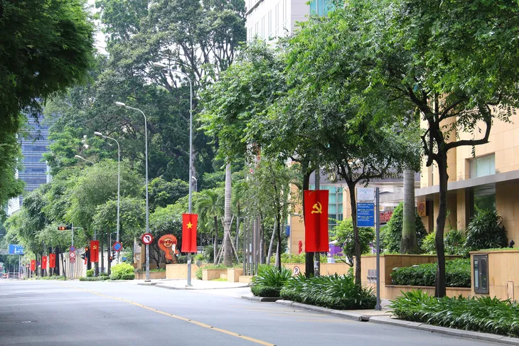 Thành phố Hồ Chí Minh kỷ niệm Quốc khánh 2/9 trong tĩnh lặng - Ảnh 5. Thành phố Hồ Chí Minh kỷ niệm Quốc khánh 2/9 trong tĩnh lặng - Ảnh 5.