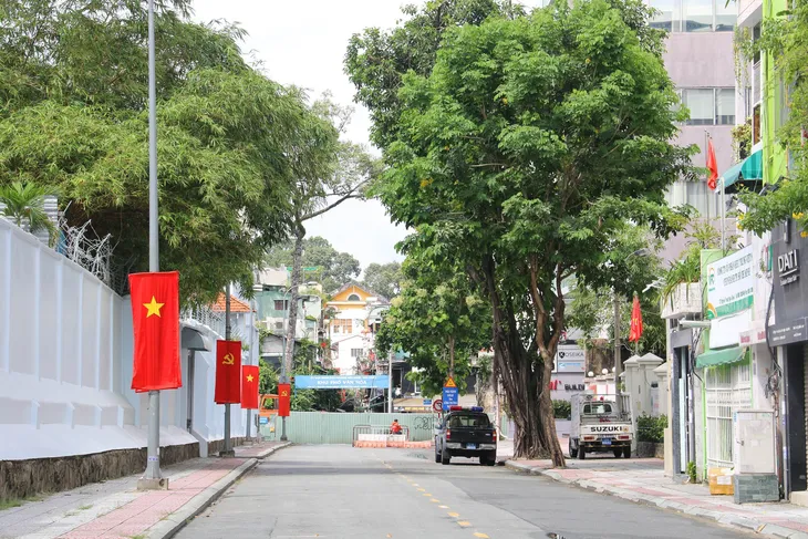 Thành phố Hồ Chí Minh kỷ niệm Quốc khánh 2/9 trong tĩnh lặng - Ảnh 3. Thành phố Hồ Chí Minh kỷ niệm Quốc khánh 2/9 trong tĩnh lặng - Ảnh 3.