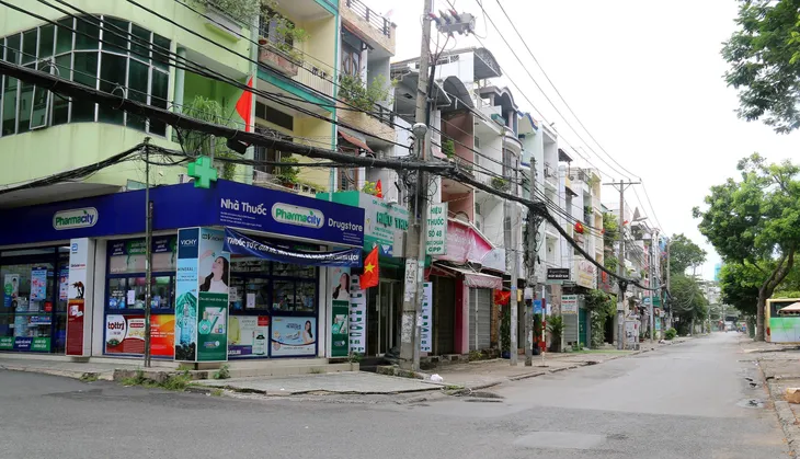 Thành phố Hồ Chí Minh kỷ niệm Quốc khánh 2/9 trong tĩnh lặng - Ảnh 2. Thành phố Hồ Chí Minh kỷ niệm Quốc khánh 2/9 trong tĩnh lặng - Ảnh 2.