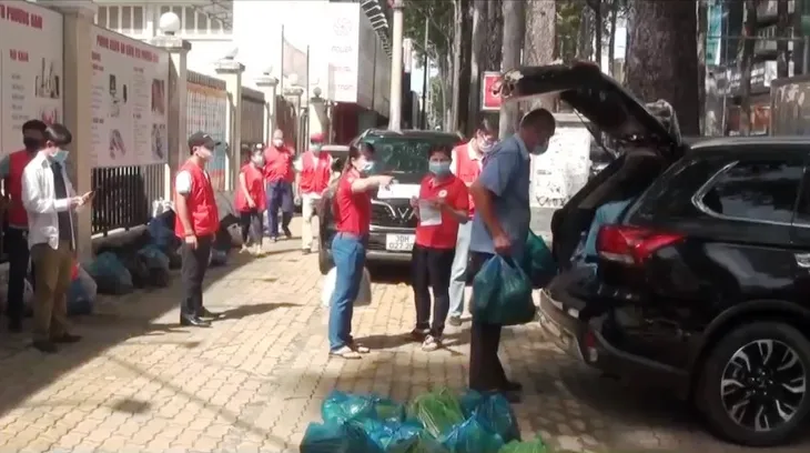 Những chuyến xe nghĩa tình - Ảnh 1. Những chuyến xe nghĩa tình - Ảnh 1.