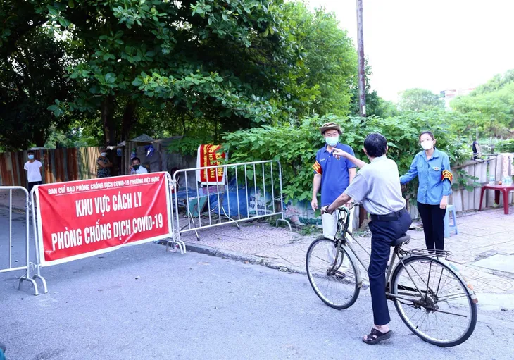 Hà Nội phát hiện 167 F0 qua các đợt xét nghiệm sàng lọc - Ảnh 2. Hà Nội phát hiện 167 F0 qua các đợt xét nghiệm sàng lọc - Ảnh 2.