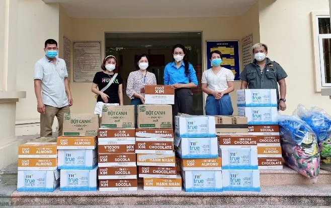 Doanh nghiệp nỗ lực ổn định vận hành - đồng hành cùng cộng đồng - Ảnh 2. Doanh nghiệp nỗ lực ổn định vận hành - đồng hành cùng cộng đồng - Ảnh 2.