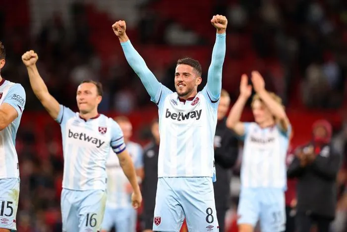 Vòng 3 Cúp Liên đoàn Anh: Arsenal thắng tưng bừng, Chelsea, Tottenham nhọc nhằn đi tiếp sau loạt luân lưu - Ảnh 5. Vòng 3 Cúp Liên đoàn Anh: Arsenal thắng tưng bừng, Chelsea, Tottenham nhọc nhằn đi tiếp sau loạt luân lưu - Ảnh 5.