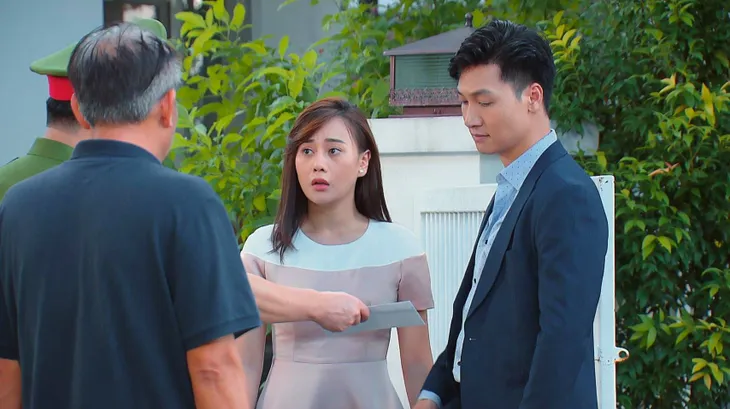 Hương vị tình thân phần 2 - Tập 42: Vì sao Long liên quan đến cái chết của ông Tín? - Ảnh 14. Hương vị tình thân phần 2 - Tập 42: Vì sao Long liên quan đến cái chết của ông Tín? - Ảnh 14.