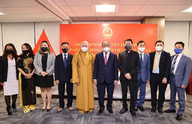 Chủ tịch nước xúc động trước nghĩa đồng bào trong đại dịch của cộng đồng người Việt tại Hoa Kỳ - Ảnh 2. Chủ tịch nước xúc động trước nghĩa đồng bào trong đại dịch của cộng đồng người Việt tại Hoa Kỳ - Ảnh 2.