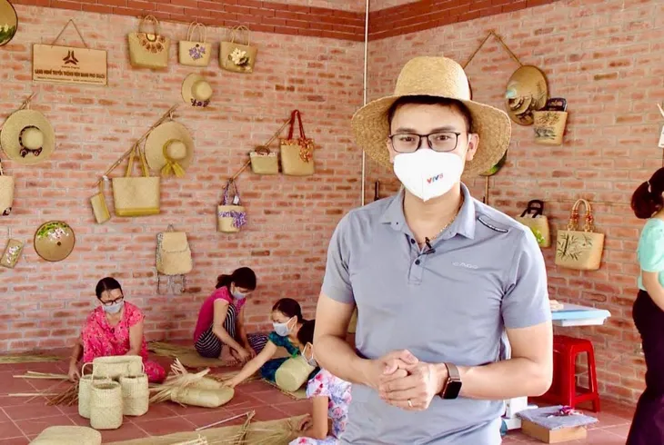 Phóng viên Minh Tây 3 tháng kẹt ở Huế cùng Việt Nam thức giấc - Ảnh 3. Phóng viên Minh Tây 3 tháng kẹt ở Huế cùng Việt Nam thức giấc - Ảnh 3.
