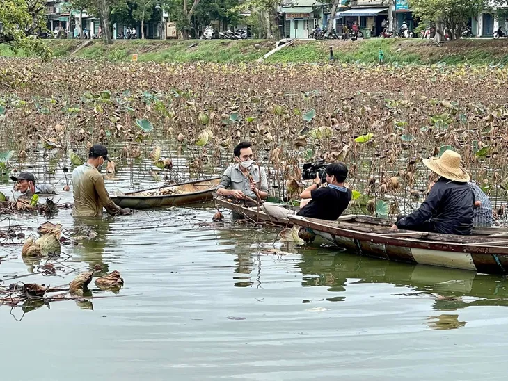 Phóng viên Minh Tây 3 tháng kẹt ở Huế cùng Việt Nam thức giấc - Ảnh 5. Phóng viên Minh Tây 3 tháng kẹt ở Huế cùng Việt Nam thức giấc - Ảnh 5.