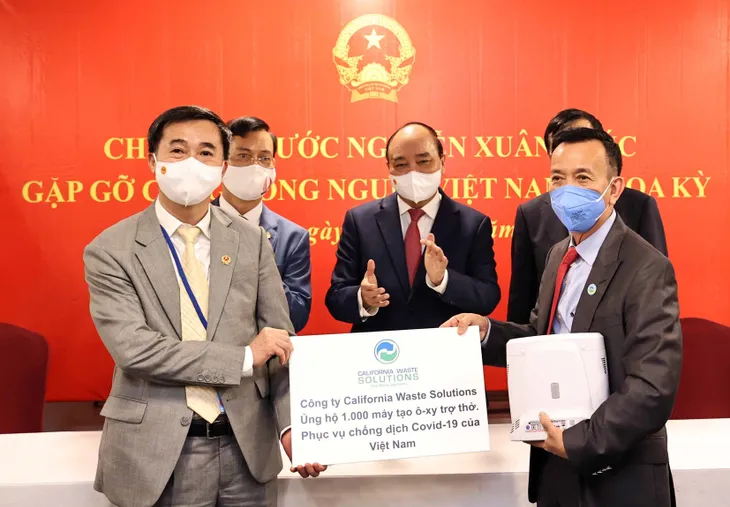 Chủ tịch nước xúc động trước nghĩa đồng bào trong đại dịch của cộng đồng người Việt tại Hoa Kỳ - Ảnh 1. Chủ tịch nước xúc động trước nghĩa đồng bào trong đại dịch của cộng đồng người Việt tại Hoa Kỳ - Ảnh 1.