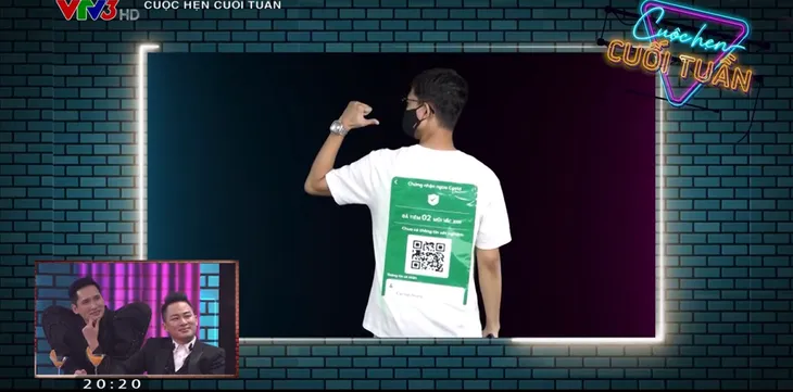 Anh da nâu Việt Hoàng ra mắt bộ sưu tập thời trang có một không hai - Ảnh 2. Anh da nâu Việt Hoàng ra mắt bộ sưu tập thời trang có một không hai - Ảnh 2.