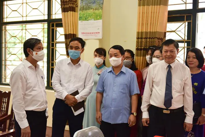 2 Bộ trưởng làm việc với Phú Thọ về công tác dân tộc và giáo dục - Ảnh 3. 2 Bộ trưởng làm việc với Phú Thọ về công tác dân tộc và giáo dục - Ảnh 3.