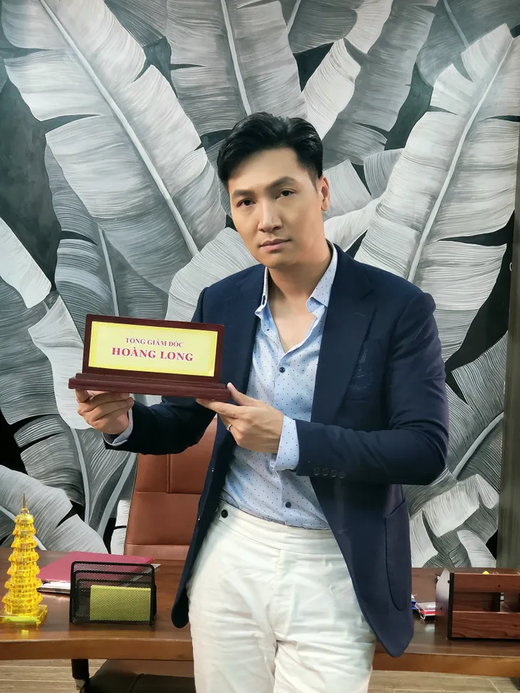 Hương vị tình thân: Bố con Long bùi ngùi chia tay công ty HF - Ảnh 1. Hương vị tình thân: Bố con Long bùi ngùi chia tay công ty HF - Ảnh 1.