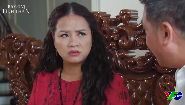 Hương vị tình thân phần 2 - Tập 43: Sợ ông Sinh khai hết sự thật, bà Sa lo lắng như ngồi trên đống lửa - Ảnh 1. Hương vị tình thân phần 2 - Tập 43: Sợ ông Sinh khai hết sự thật, bà Sa lo lắng như ngồi trên đống lửa - Ảnh 1.
