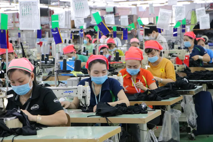 Doanh nghiệp linh hoạt sản xuất để công nhân được nghỉ lễ - Ảnh 1. Doanh nghiệp linh hoạt sản xuất để công nhân được nghỉ lễ - Ảnh 1.