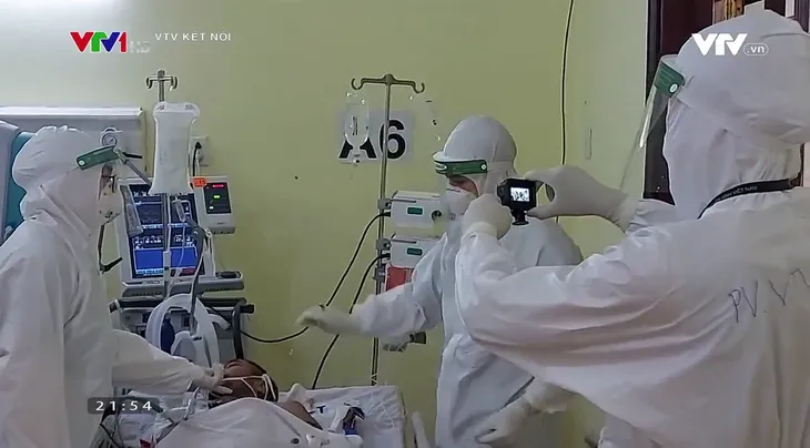 Đón xem Tầng thứ 3: Những khoảnh khắc nghẹt thở ở nơi điều trị bệnh nhân COVID-19 nặng - Ảnh 1. Đón xem Tầng thứ 3: Những khoảnh khắc nghẹt thở ở nơi điều trị bệnh nhân COVID-19 nặng - Ảnh 1.