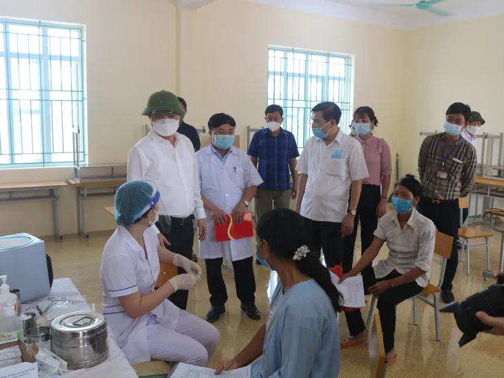 Hà Nam: Dịch bệnh diễn biến rất phức tạp, ghi nhận nhiều F0 trong cộng đồng, doanh nghiệp - Ảnh 1. Hà Nam: Dịch bệnh diễn biến rất phức tạp, ghi nhận nhiều F0 trong cộng đồng, doanh nghiệp - Ảnh 1.