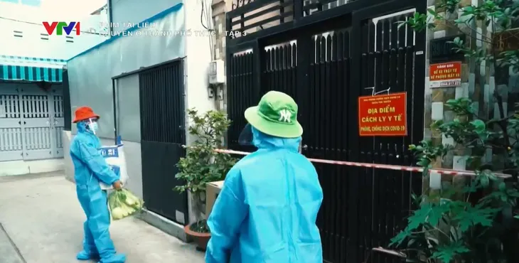 Chuyện ở thành phố thức - Tập 3: Mỗi người dân là một chiến sĩ trong cuộc chiến chống dịch COVID-19 - Ảnh 8. Chuyện ở thành phố thức - Tập 3: Mỗi người dân là một chiến sĩ trong cuộc chiến chống dịch COVID-19 - Ảnh 8.