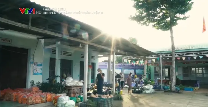 Chuyện ở thành phố thức - Tập 3: Mỗi người dân là một chiến sĩ trong cuộc chiến chống dịch COVID-19 - Ảnh 10. Chuyện ở thành phố thức - Tập 3: Mỗi người dân là một chiến sĩ trong cuộc chiến chống dịch COVID-19 - Ảnh 10.