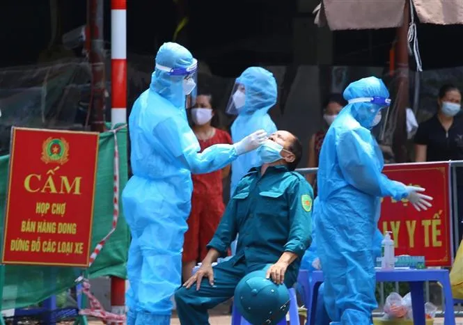Hà Nội phong tỏa tạm thời chợ Bách Khoa, một số khu dân cư ở quận Tây Hồ, Hai Bà Trưng, Thanh Xuân - Ảnh 1. Hà Nội phong tỏa tạm thời chợ Bách Khoa, một số khu dân cư ở quận Tây Hồ, Hai Bà Trưng, Thanh Xuân - Ảnh 1.