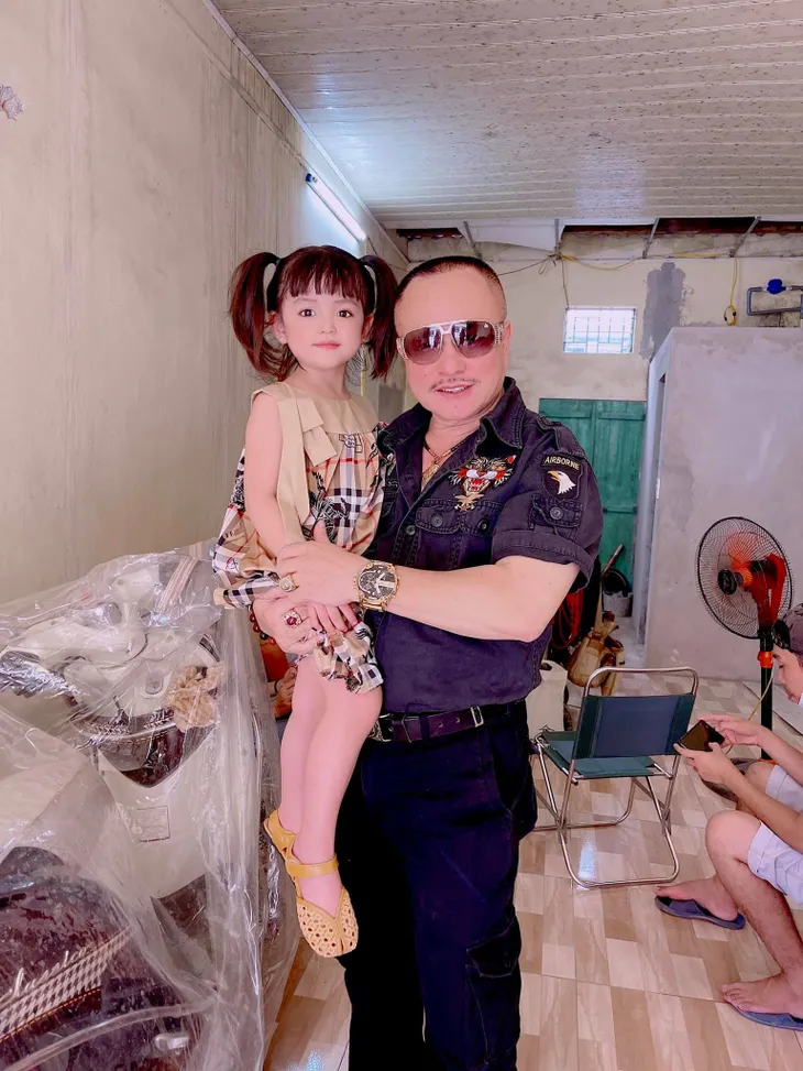 Hương vị tình thân: Ngỡ ngàng Khánh Thy hồi bé và Thu Quỳnh như hai giọt nước - Ảnh 9. Hương vị tình thân: Ngỡ ngàng Khánh Thy hồi bé và Thu Quỳnh như hai giọt nước - Ảnh 9.