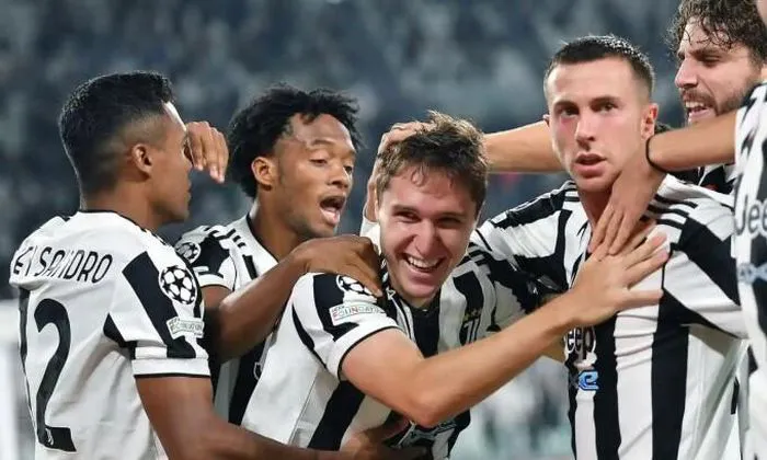 Kết quả UEFA Champions League rạng sáng 30/9: Man Utd 2-1 Villarreal, Benfica 3-0 Barca, Juventus 1-0 Chelsea - Ảnh 4. Kết quả UEFA Champions League rạng sáng 30/9: Man Utd 2-1 Villarreal, Benfica 3-0 Barca, Juventus 1-0 Chelsea - Ảnh 4.
