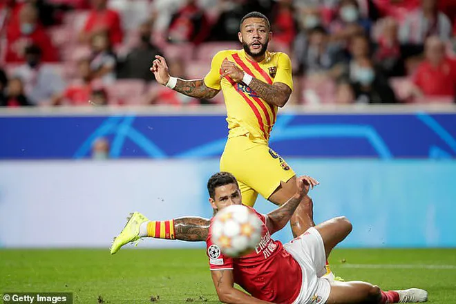 UEFA Champions League: Thua đậm Benfica, Barcelona nguy cơ dừng bước ngay vòng bảng - Ảnh 2. UEFA Champions League: Thua đậm Benfica, Barcelona nguy cơ dừng bước ngay vòng bảng - Ảnh 2.