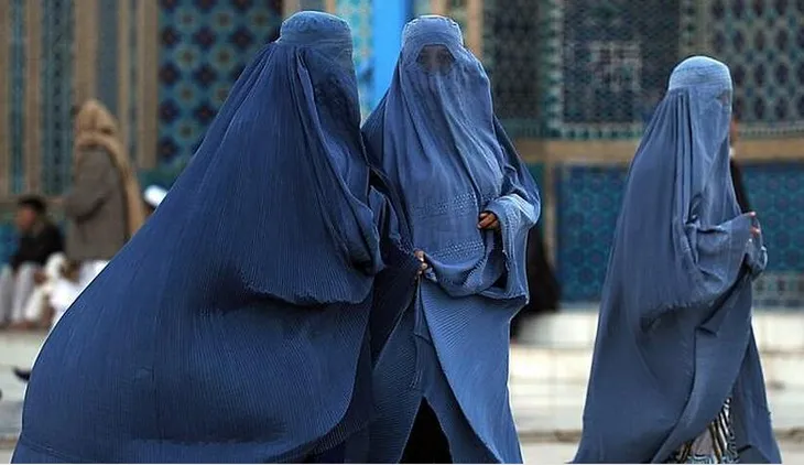 Doanh số burqa tăng vọt sau khi Taliban lên nắm quyền tại Afghanistan - Ảnh 1. Doanh số burqa tăng vọt sau khi Taliban lên nắm quyền tại Afghanistan - Ảnh 1.