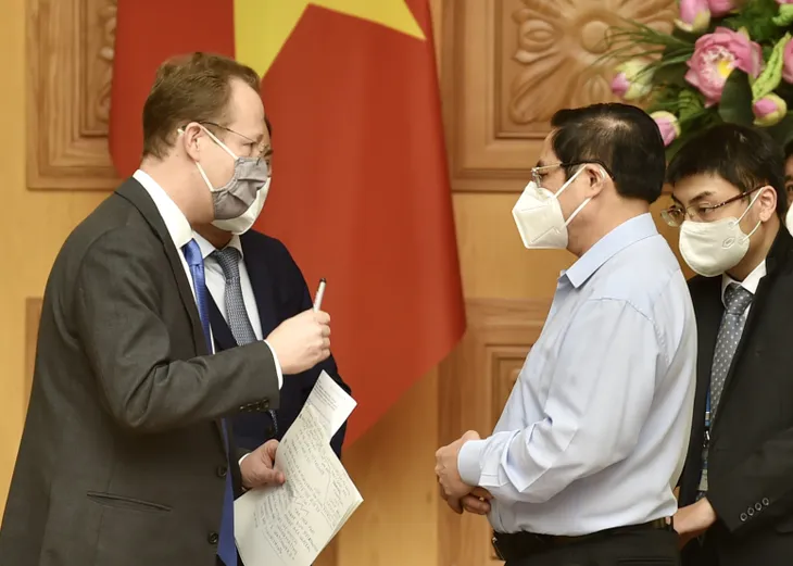 Chính phủ luôn lắng nghe, hỗ trợ các nhà đầu tư nước ngoài trên tinh thần hài hòa lợi ích, chia sẻ rủi ro - Ảnh 1. Chính phủ luôn lắng nghe, hỗ trợ các nhà đầu tư nước ngoài trên tinh thần hài hòa lợi ích, chia sẻ rủi ro - Ảnh 1.